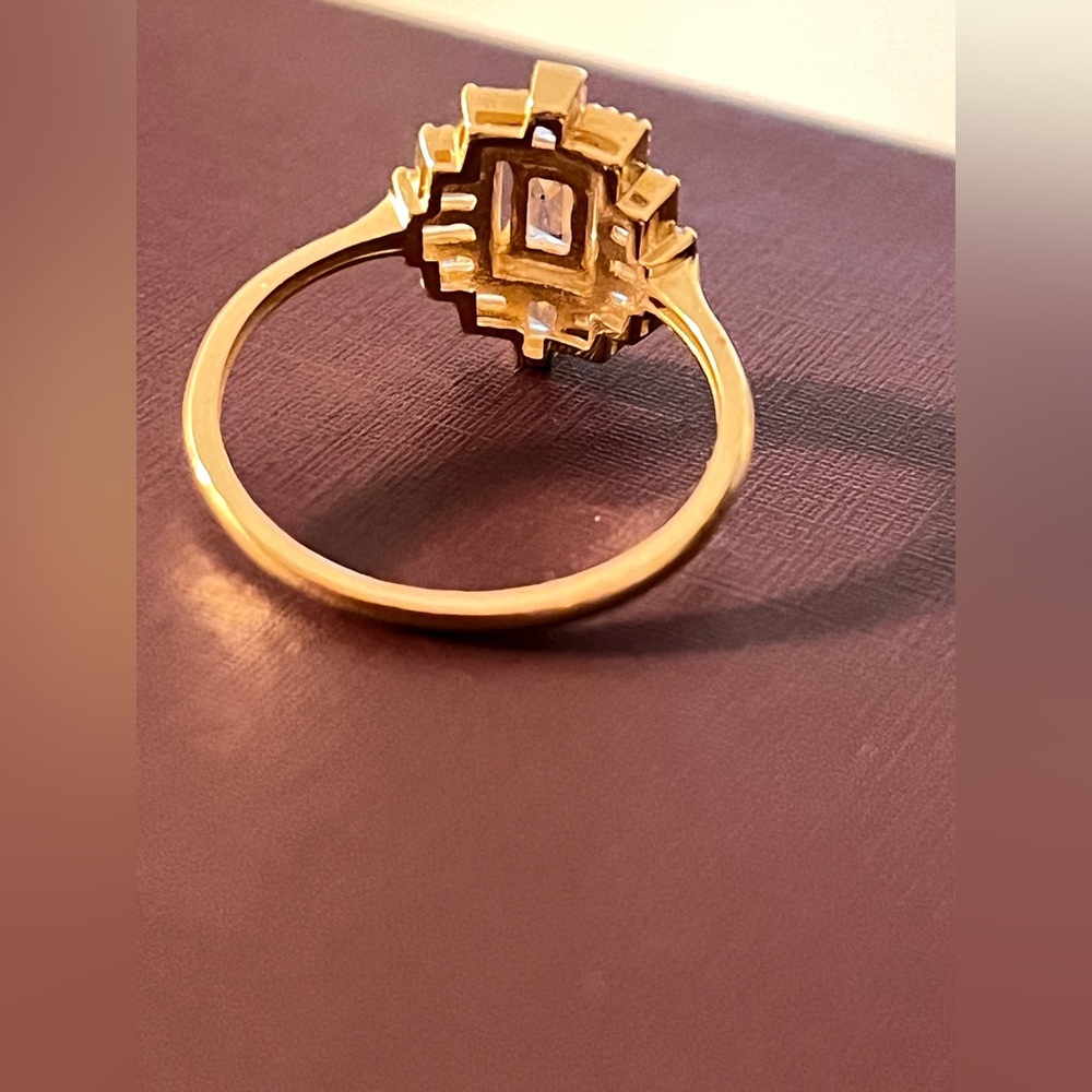 14k Gold Art Deco Shield Ring White Topaz, Size 7 - Picture 5 of 7